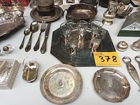 Lot 378 - lot verzilverd tafelgerei. 60 stuks - afbeelding 9 van  9