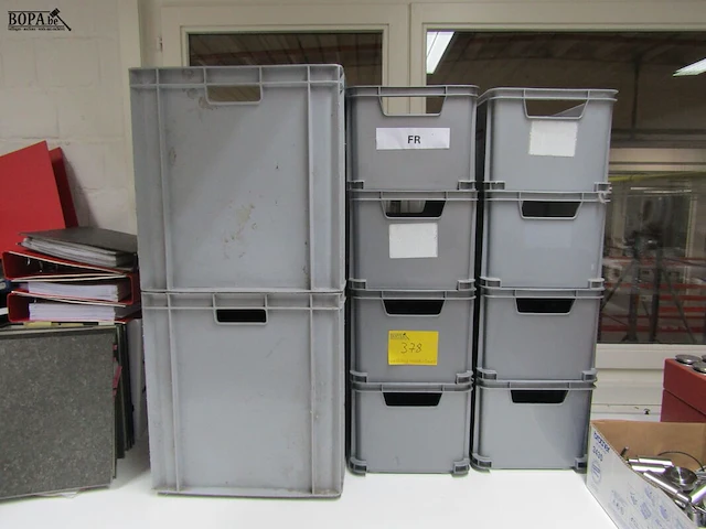 Lot 378 - pvc bakken. 10 stuks - afbeelding 1 van  3