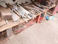 Lot 379 - lot metalen stukken - afbeelding 2 van  4