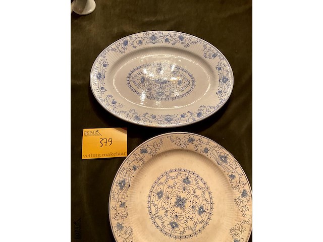 Lot 379 - saxonia borden, 2 stuks - afbeelding 2 van  4