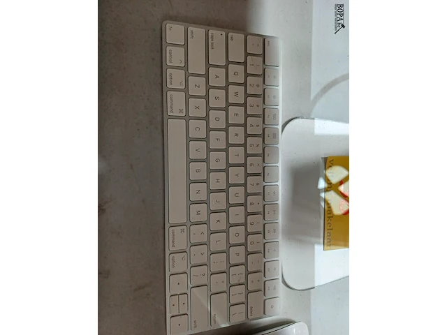 Lot 38 - apple imac - afbeelding 3 van  4