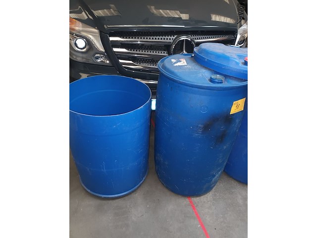 Lot 38 - blauwe ton. 3 stuks - afbeelding 2 van  3