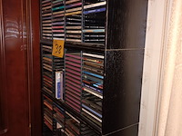 Lot 38 - cd rekken met inhoud - afbeelding 6 van  7