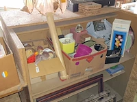 Lot 38 - decoratie en luchter - afbeelding 1 van  5