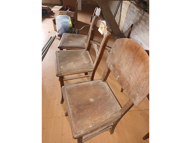 Lot 38 - diverse stoelen. 7 stuks - afbeelding 2 van  4