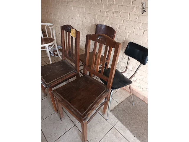 Lot 38 - diverse stoelen. 7 stuks - afbeelding 4 van  4