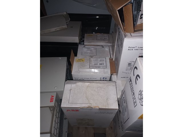 Lot 38 - frequentie omvormer abb. 13 stuks - afbeelding 3 van  3