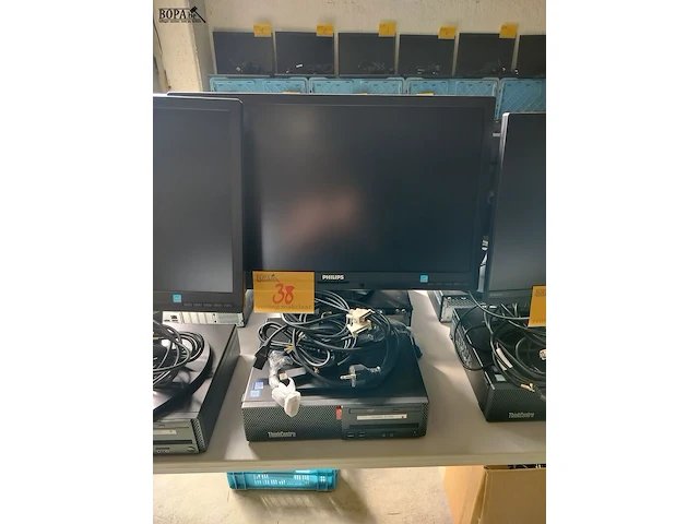 Lot 38 - lenovo thinkcentre computer - afbeelding 1 van  1