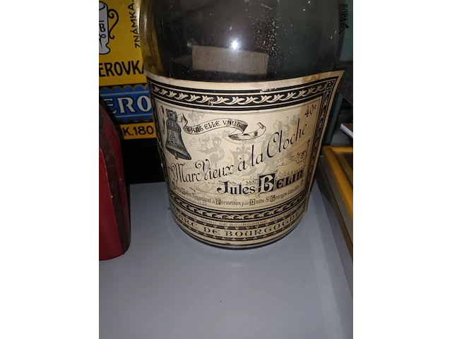 Lot 38 - oude verzamel flessen. 3 stuks - afbeelding 3 van  4