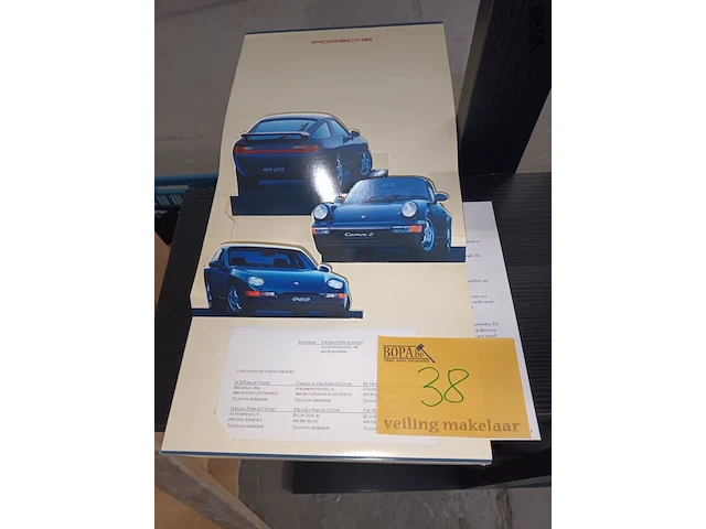 Lot 38 - verzamel boekje porsche - afbeelding 1 van  3