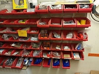 Lot 38 - wand met sorteervakjes - afbeelding 2 van  4