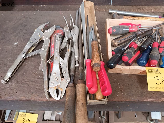 Lot 380 - handgereedschap - afbeelding 2 van  4