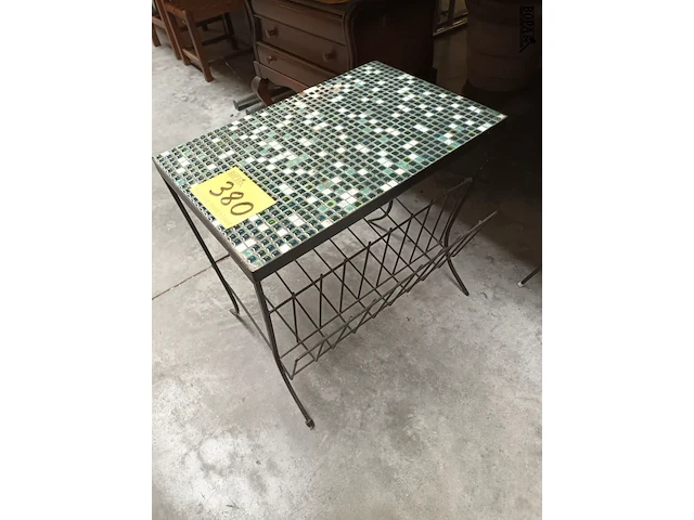 Lot 380 - retro krantenrekje - afbeelding 3 van  4