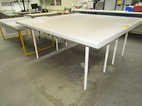 Lot 381 - werktafel - afbeelding 2 van  3