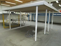 Lot 381 - werktafel - afbeelding 3 van  3