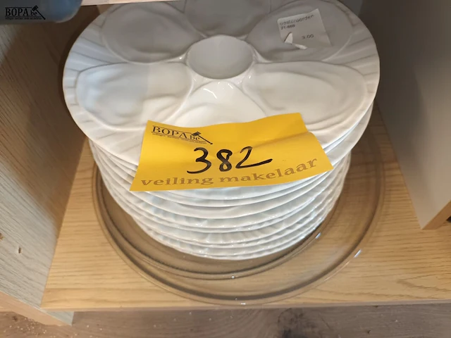 Lot 382 - oesterborden. 12 stuks - afbeelding 2 van  4