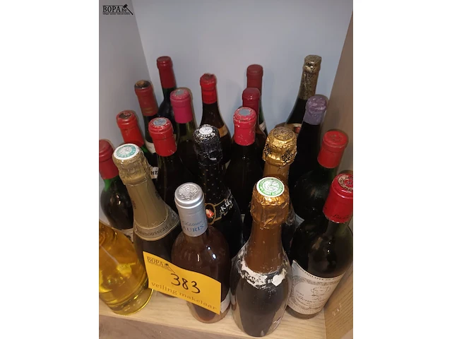 Lot 383 - flessen wijn en drank. 36 stuks - afbeelding 4 van  5