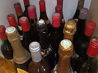 Lot 383 - flessen wijn en drank. 36 stuks - afbeelding 4 van  5