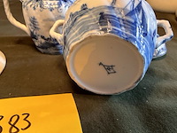 Lot 383 - set van 3 wit-blauw hollands, 4 stuks - afbeelding 3 van  4
