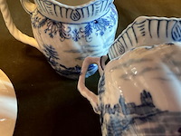 Lot 383 - set van 3 wit-blauw hollands, 4 stuks - afbeelding 4 van  4