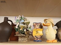 Lot 384 - vazen en decoratie. 6 stuks - afbeelding 1 van  3