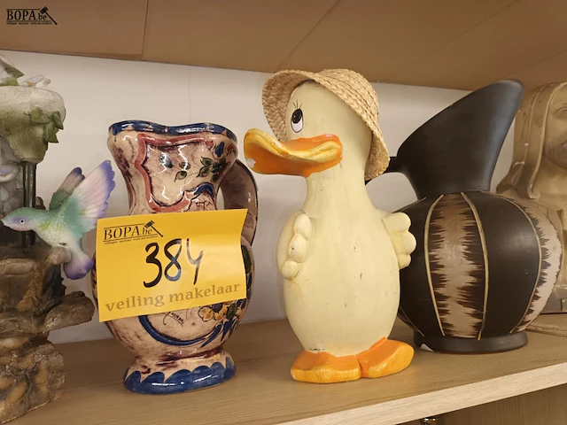 Lot 384 - vazen en decoratie. 6 stuks - afbeelding 3 van  3