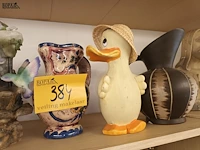 Lot 384 - vazen en decoratie. 6 stuks - afbeelding 3 van  3