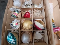 Lot 385 - antieke kerstballen. 50 stuks - afbeelding 3 van  5