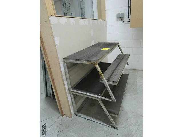 Lot 385 - opstap bankje. 2 stuks - afbeelding 3 van  3