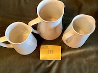 Lot 386 - witte kannen maddock, 3 stuks - afbeelding 4 van  5