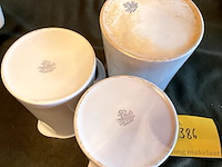 Lot 386 - witte kannen maddock, 3 stuks - afbeelding 5 van  5