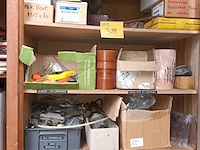 Lot 388 - machine onderdelen - afbeelding 1 van  4
