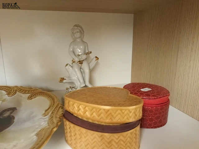 Lot 389 - decoratie. 11 stuks - afbeelding 4 van  5