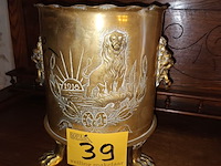 Lot 39 - herdenkingspot wo i - afbeelding 1 van  4