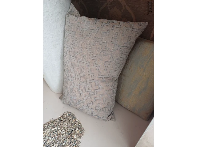 Lot 39 - lot decoratie - afbeelding 3 van  4