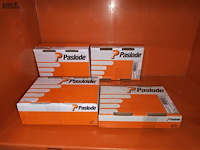 Lot 39 - lot nietjes en schietnagels - afbeelding 2 van  3