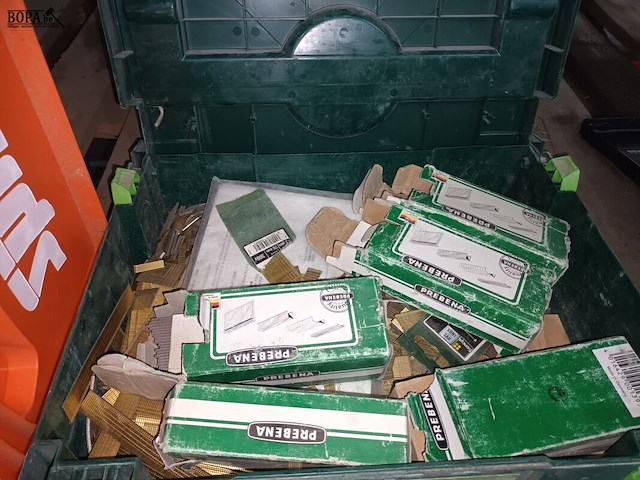 Lot 39 - lot nietjes en schietnagels - afbeelding 3 van  3