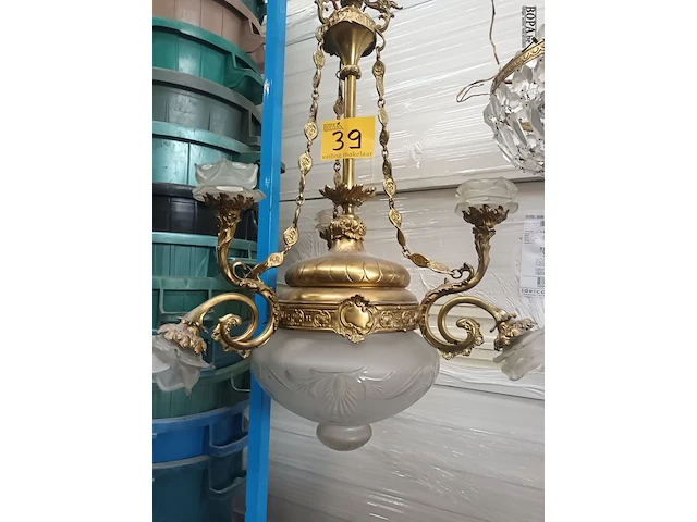 Lot 39 - luster - afbeelding 1 van  8