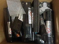 Lot 39 - makita batterijen en laders - afbeelding 2 van  3