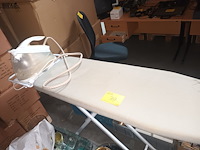 Lot 39 - strijkplank en strijkijzer - afbeelding 1 van  5