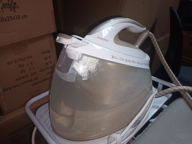 Lot 39 - strijkplank en strijkijzer - afbeelding 3 van  5