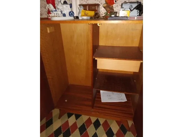 Lot 39 - vintage kast - afbeelding 4 van  4