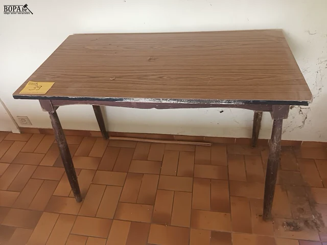 Lot 39 - vintage keukentafel - afbeelding 1 van  3