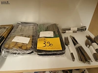 Lot 390 - bestek - afbeelding 1 van  3