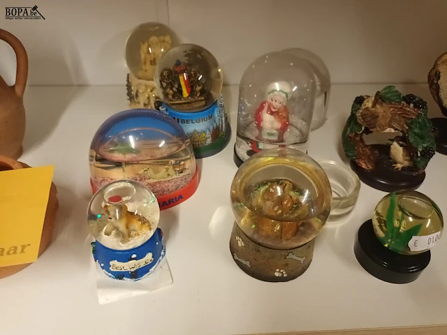 Lot 391 - vazen en decoratie. 15 stuks - afbeelding 2 van  4