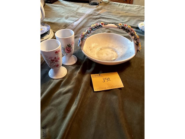 Lot 392 - schaaltje met 2 bekers l'hirondelle, 3 stuks - afbeelding 4 van  6