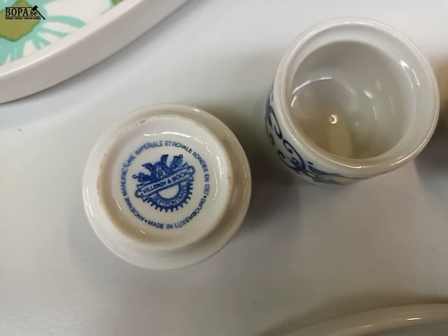 Lot 392 - villeroy & boch. 5 stuks - afbeelding 6 van  7