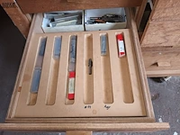 Lot 393 - houten materiaalkar - afbeelding 4 van  5