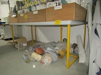 Lot 393 - werktafel - afbeelding 1 van  2
