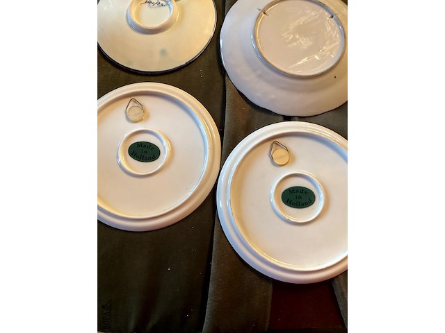 Lot 394 - hollandse bordjes delft, 4 stuks - afbeelding 4 van  5